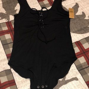 🦅 AE - 🆕 lace up bodysuit